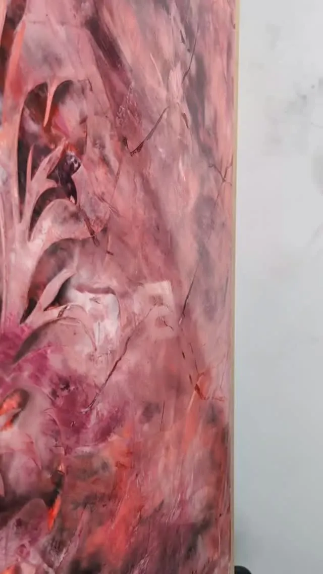 ステンシルと磨きイタリア漆喰です